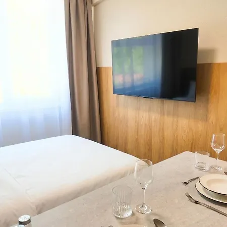Apartment Axiom - Nova 3 *